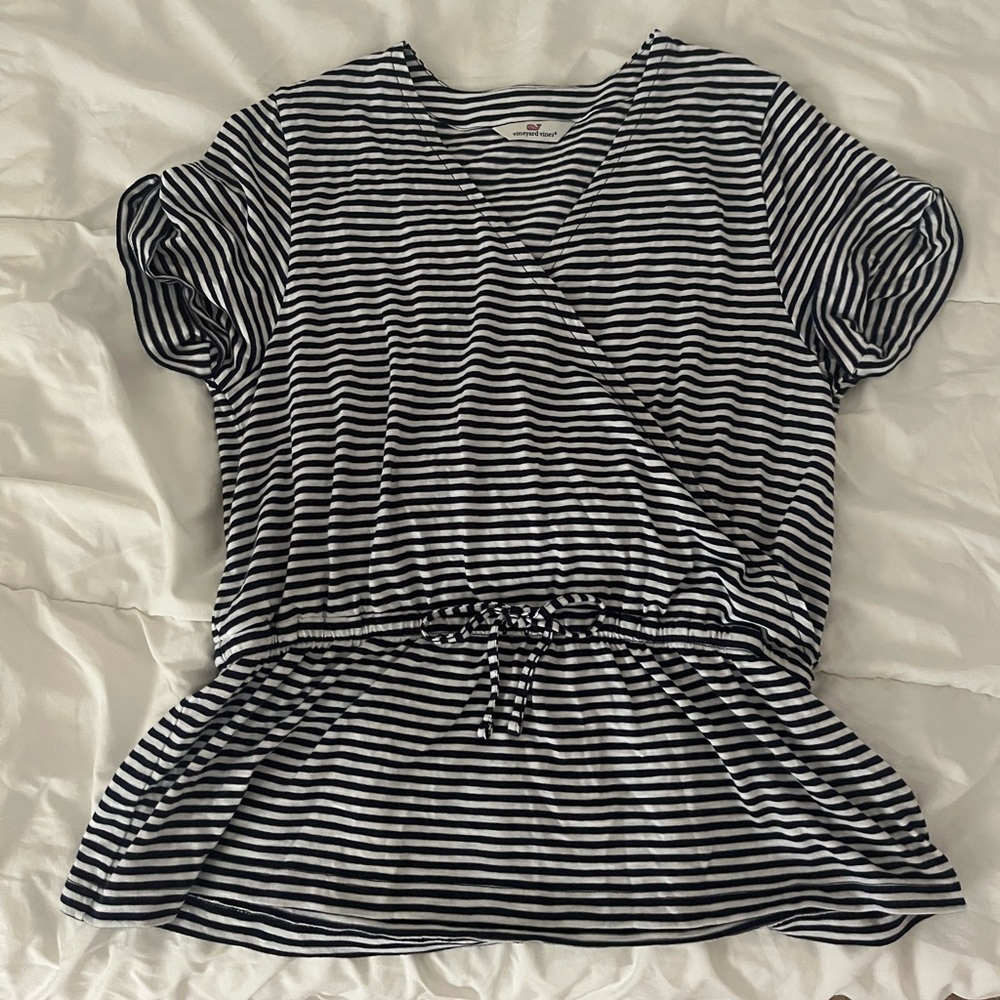 Vineyard Vines Navy and White Short Sleeve Top